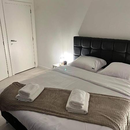 Ruime Luxe Kamer In Centrum Brugge Met Badkamer! المظهر الخارجي الصورة
