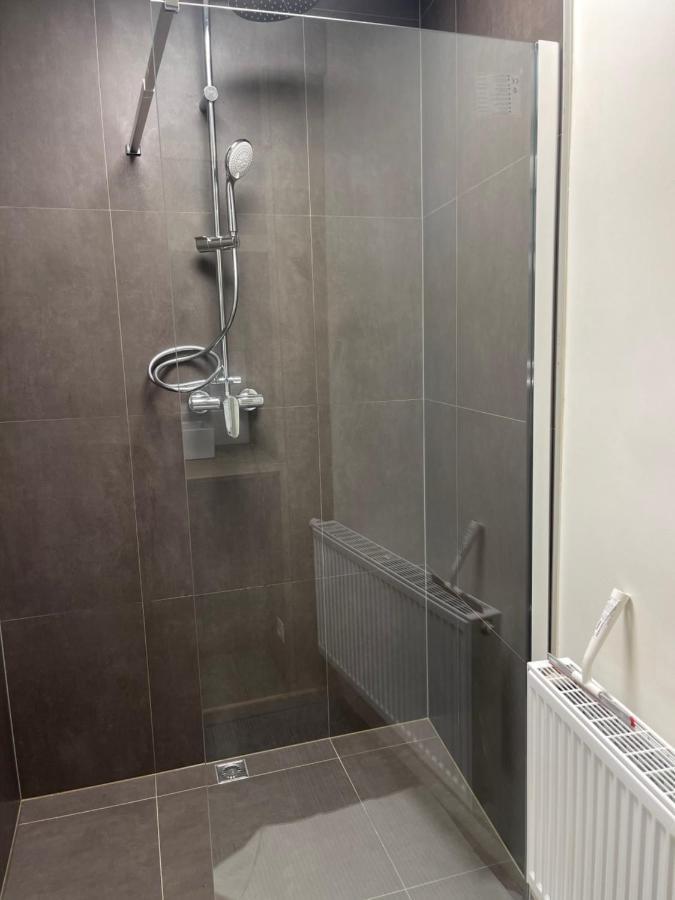 Ruime Luxe Kamer In Centrum Brugge Met Badkamer! المظهر الخارجي الصورة